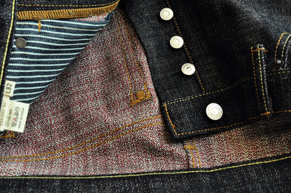 Herren Jeans im Taper Fit aus Raw Denim mit versilberten Knöpfen