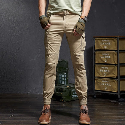 Herren Cargo Hosen im Military-Stil mit Taschen in Camouflage-Farben
