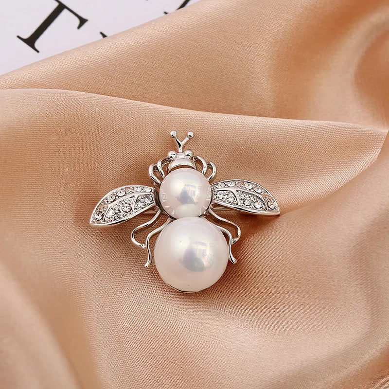 Brosche Biene Strass Perle Insekt Corsage Kleidung Party Damen