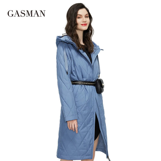 Langer Damen-Wintermantel mit Kapuze und klassischem Design – dick gefütterte, warme Daunenjacke mit Taschen in Multicolor.