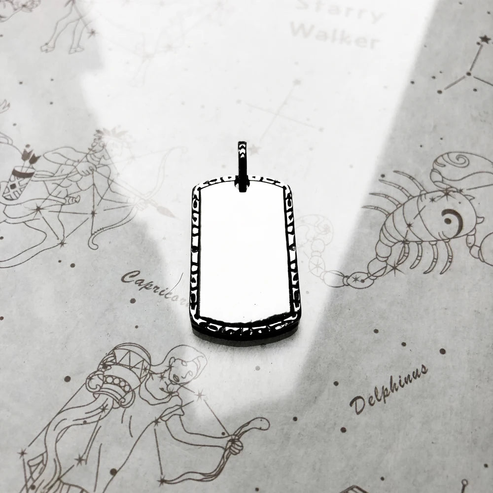 Hundemarken-Anhänger aus 925er Sterlingsilber mit Öse, aufgedrucktem Designrahmen