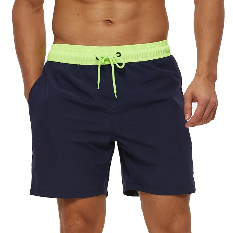 Kurze Herren-Badehose mit atmungsaktivem, verstellbarem Bund – ideal für den Strand