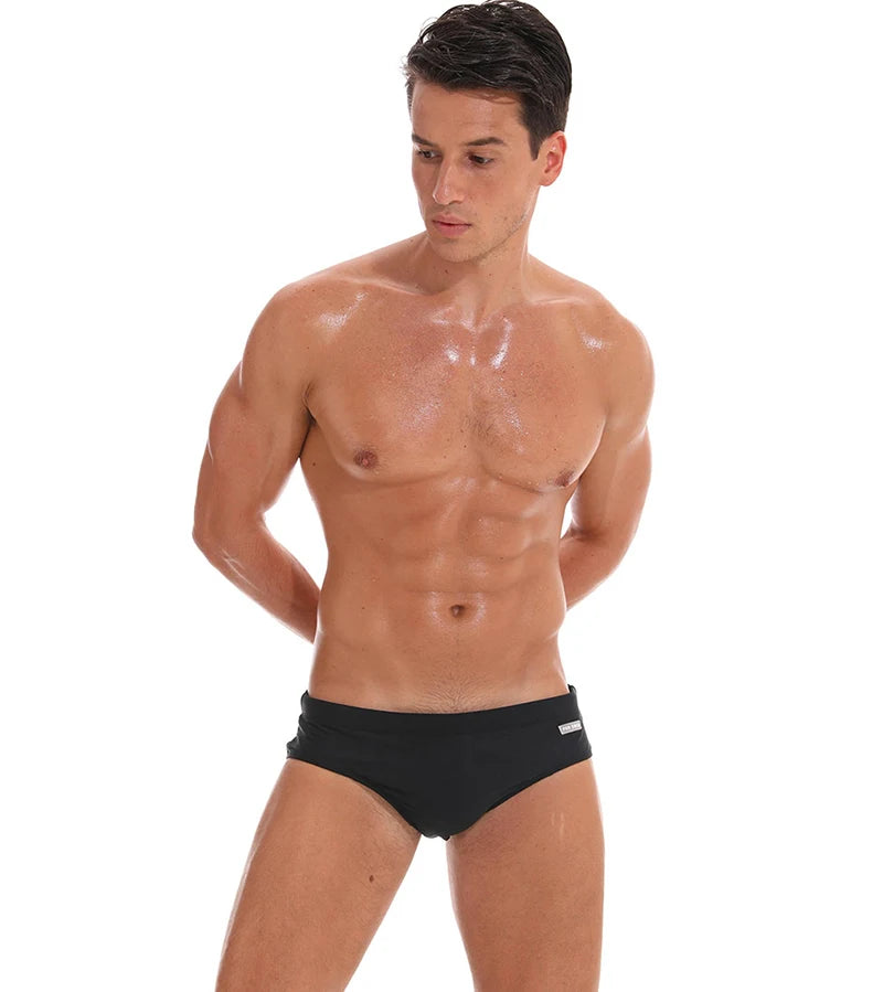 Herren-Polyester-Shorts mit Mesh-Innenslip und Seitentaschen – schnelltrocknend und vielseitig für Sport und Strand