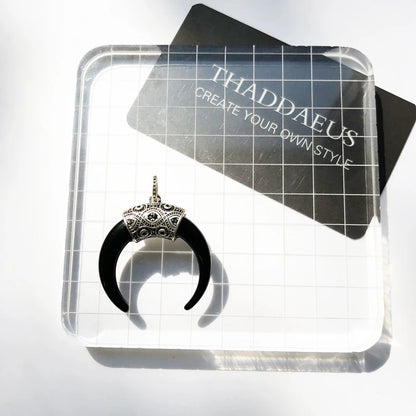 Damen-Charm-Anhänger Maori Tigerzahn ethnisch aus Sterlingsilber