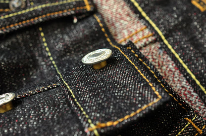 Herren Jeans im Taper Fit aus Raw Denim mit versilberten Knöpfen
