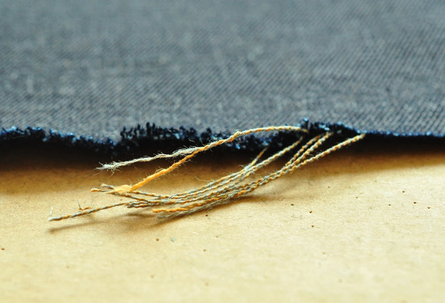 Herren Jeans aus Baumwolle und Leinen im Taper Fit mit 16,5 Unzen