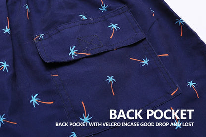 Kurze Herren-Shorts aus Polyester mit atmungsaktivem Mesh-Futter, elastischem Bund und Seitentasche – ideal für Sport und Strand.