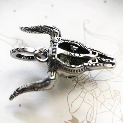 Anhängeröse und Verzierungen am Bullenkopf, geschwärztes 925 Sterlingsilber