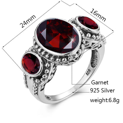 Damen-Ring aus 925er Silber mit Granat in Ovalform Hochwertiges Schmuckstück Schmuckqualität