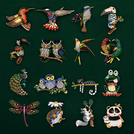 Bunte Broschen mit Tiermotiven, mehrere Motive in Schmuck-Optik