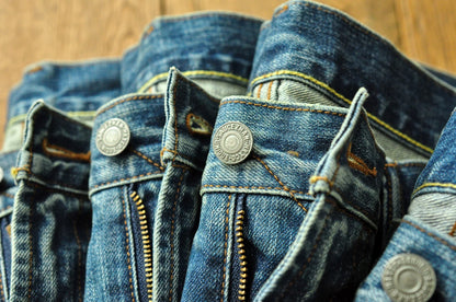 Herren Jeans im Used-Look mit Schnurrbart-Effekt aus Selvedge-Denim