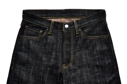 Herren Jeans im Taper Fit aus Raw Denim mit versilberten Knöpfen