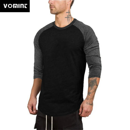 Männer T-Shirt aus reiner Baumwolle mit Slim Fit und sieben-Punkt Hülsen