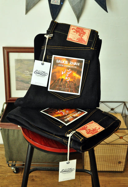 Herren Jeans aus Selvedge Denim mit doppelseitiger Färbung und gerader Passform