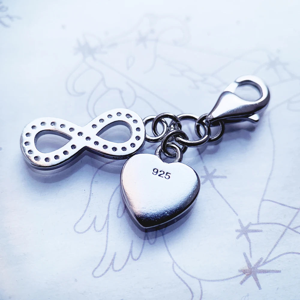 Herz-Unendlichkeits-Charm aus 925 Sterlingsilber mit geprägter 925-Markierung am Herzanhänger