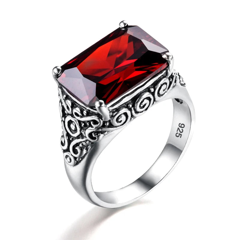 Damen-Ring aus 925er Sterlingsilber mit Granatstein Vintage-Stil und Mittelalterliches Gravurmuster