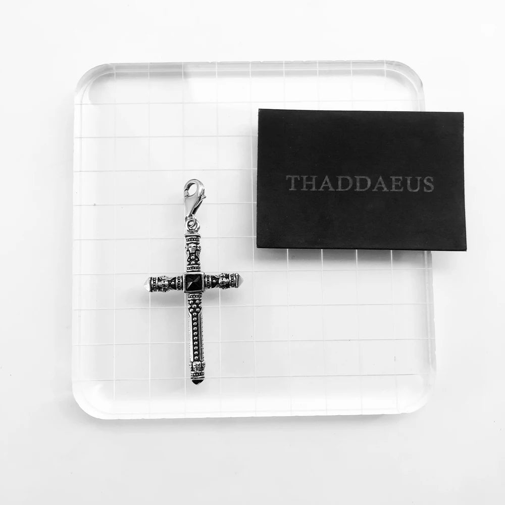 Damen-Charm-Anhänger Totenkopf Kreuz Nieten Punk Rebel aus Sterlingsilber