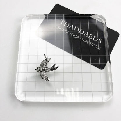 Schwalben-Anhänger aus 925 Sterlingsilber im transparenten Set, klarer Blick