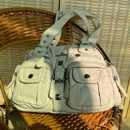 Damen-Schultertasche aus PU-Leder in kompakter Bauweise mit Angenehmer Haptik und Mehrfachfächern