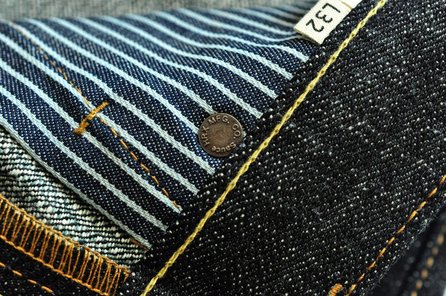 Herren Jeans im Vintage-Stil aus Selvedge Raw Denim mit Silber-überzogenen Knöpfen