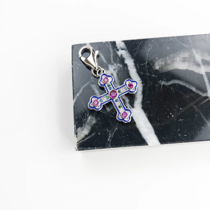Kreuz-Charm aus 925 Silber mit blau-lila Emaille, Öse zum Befestigen