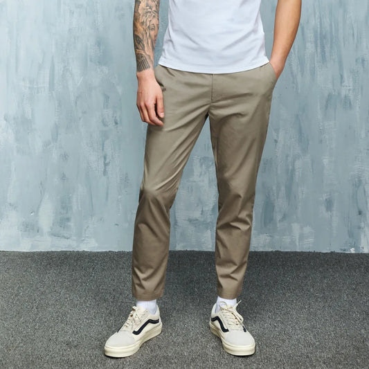 Elegantes Herrenanzug-Set in Tiefblau mit Streifen, Doppelreiher, Slim Fit – Hochwertige Wahl für Hochzeiten und festliche Anlässe