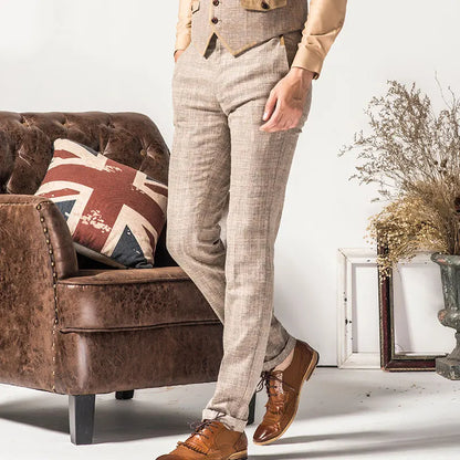 Eleganter Herrenanzug in Tiefblau mit Blazer, Weste und Hose – ideal für Hochzeiten und formelle Anlässe