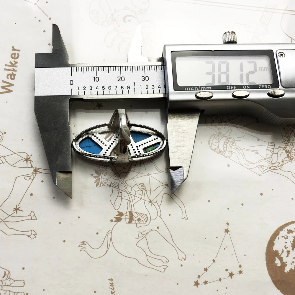 Ring aus 925 Sterling mit blauem Türkis-Einsatz, gemessen mit Schieblehre