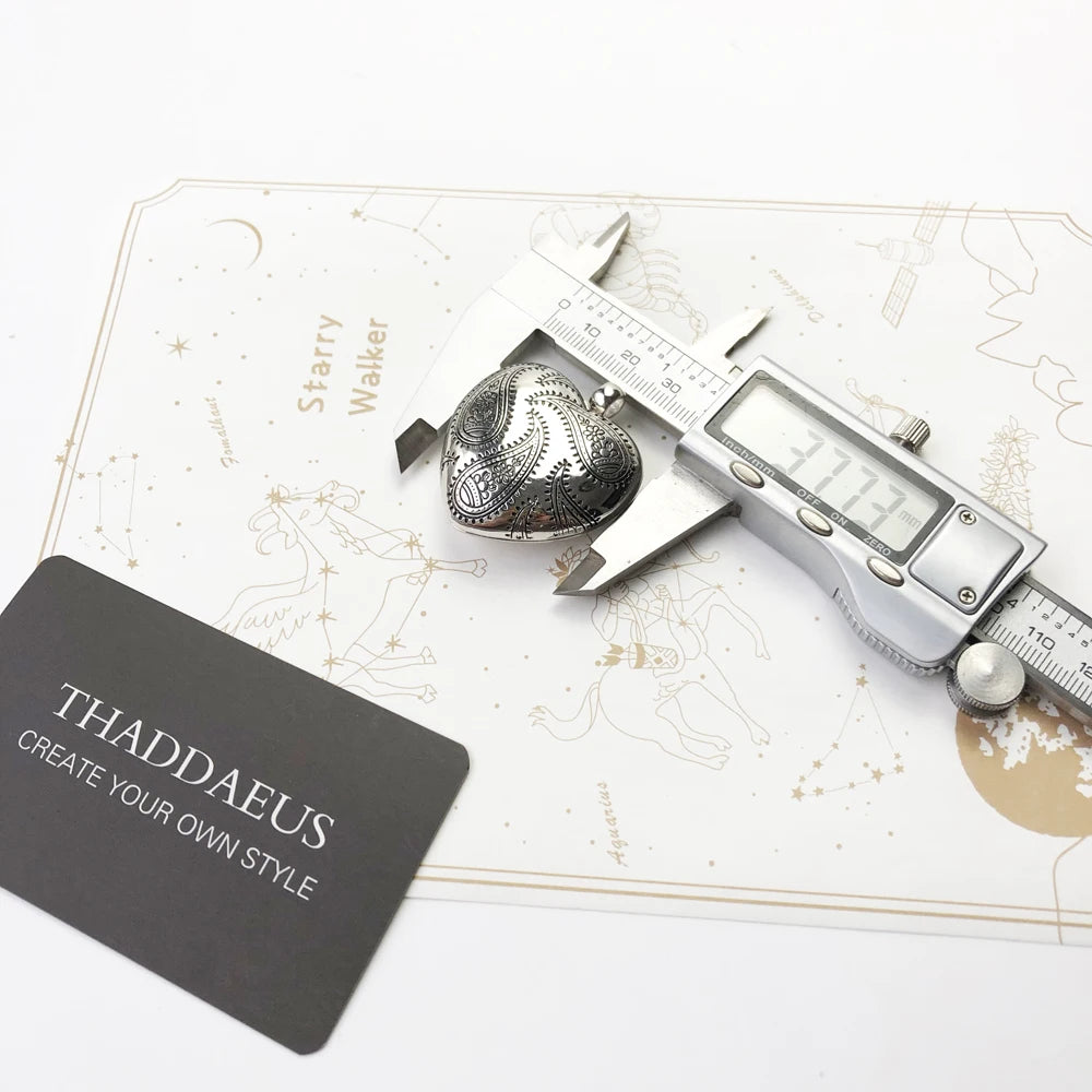 Herz-Medaillon-Anhänger aus 925 Sterling Silber mit Paisley-Gravur, gemessen