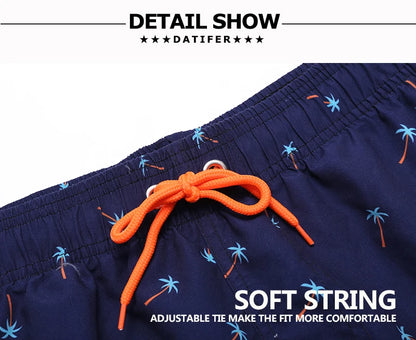 Kurze Herren-Shorts aus Polyester mit atmungsaktivem Mesh-Futter, elastischem Bund und Seitentasche – ideal für Sport und Strand.