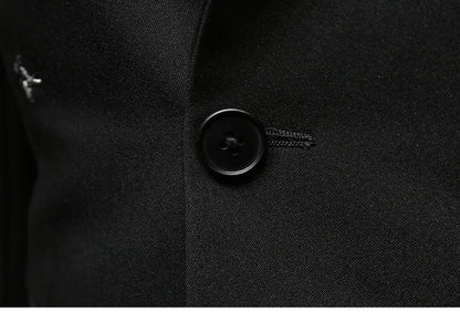 Eleganter Herrenanzug aus 70% Wolle, einreihig, schmal geschnitten mit Weste und Hose in tiefem Blau – ideal für formelle Anlässe und Hochzeiten.