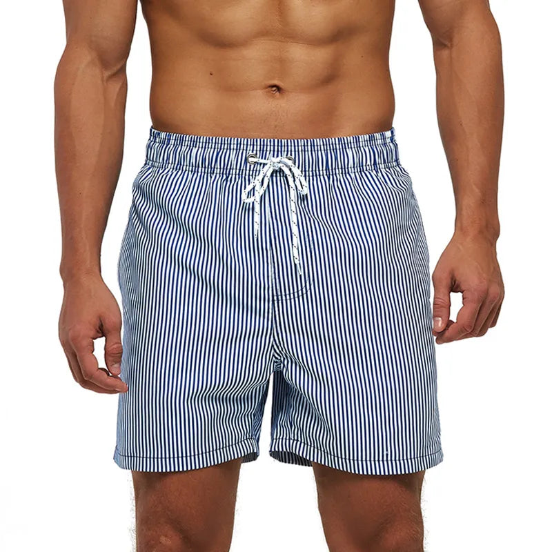 Herren-Badeshorts mit blau-weißem Streifenmuster und Kordelzug
