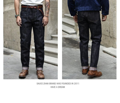 Herren Jeans im Taper Fit aus Raw Denim mit versilberten Knöpfen