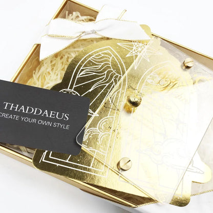 Goldfarbener Apfel-Charms in Schmuckschachtel, Europa-Charm