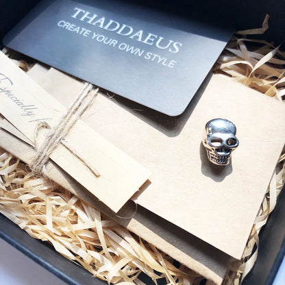 Damen-Charm-Anhänger Totenkopf Perle Karma Winter aus Sterlingsilber