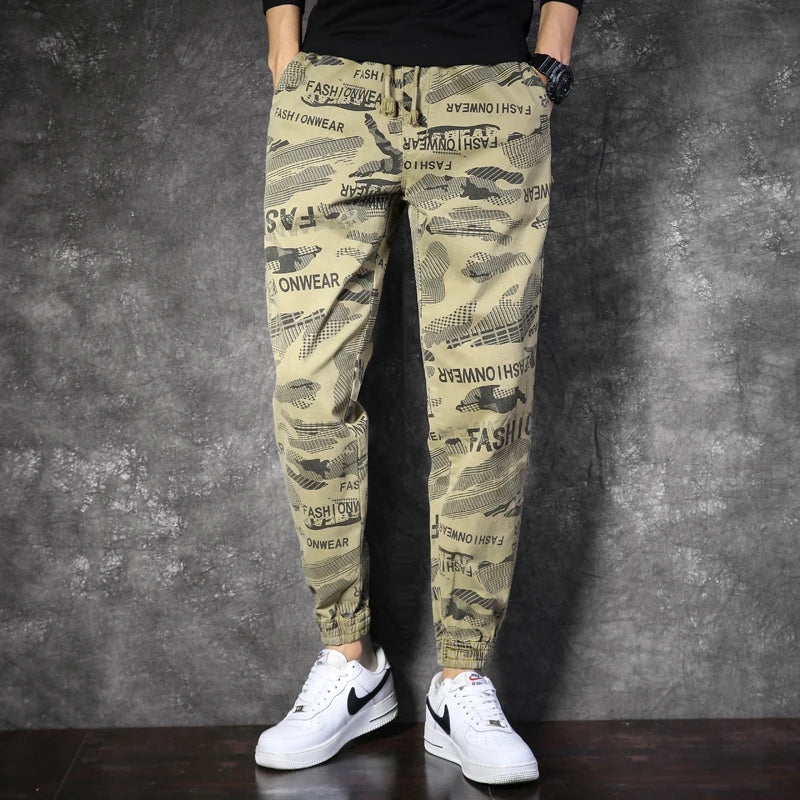 Herren Jogger Hose im taktischen Design mit Taschen und in Tarnung
