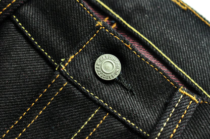 Herren Jeans aus Selvedge Denim mit doppelseitiger Färbung und gerader Passform