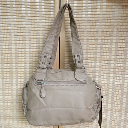 Damen-Schultertasche aus PU-Leder in kompakter Bauweise mit Angenehmer Haptik und Mehrfachfächern