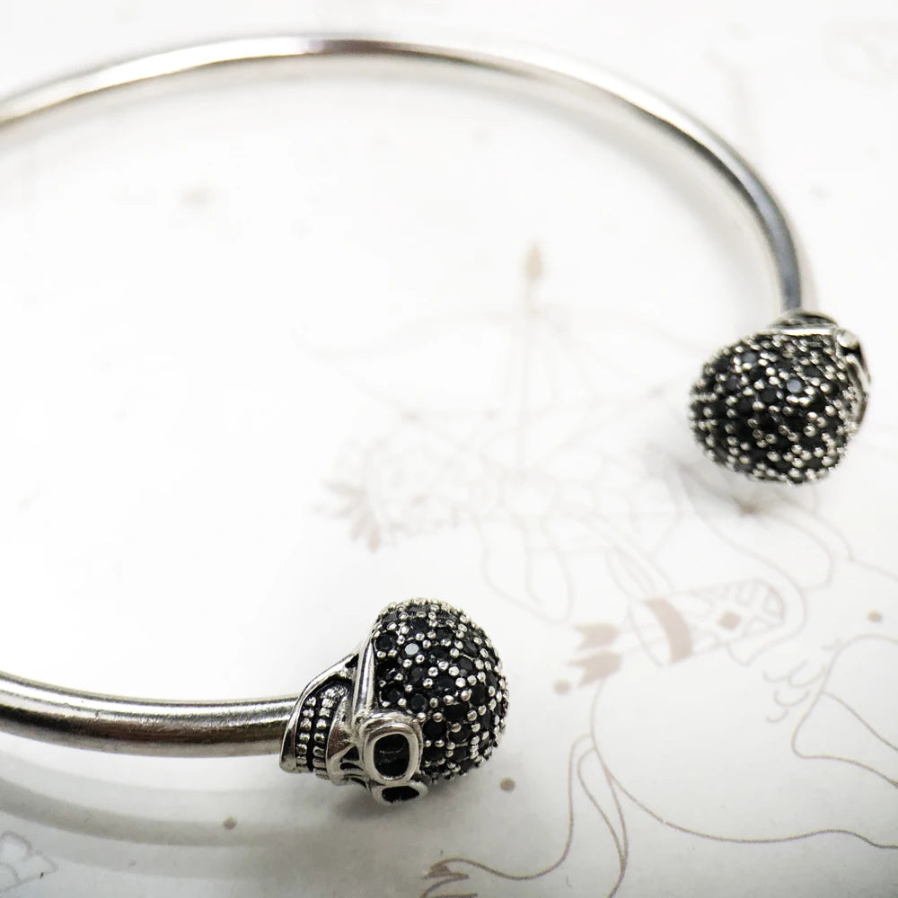 Damen-Armreif Totenkopf Pavé Karma Punk aus Sterlingsilber