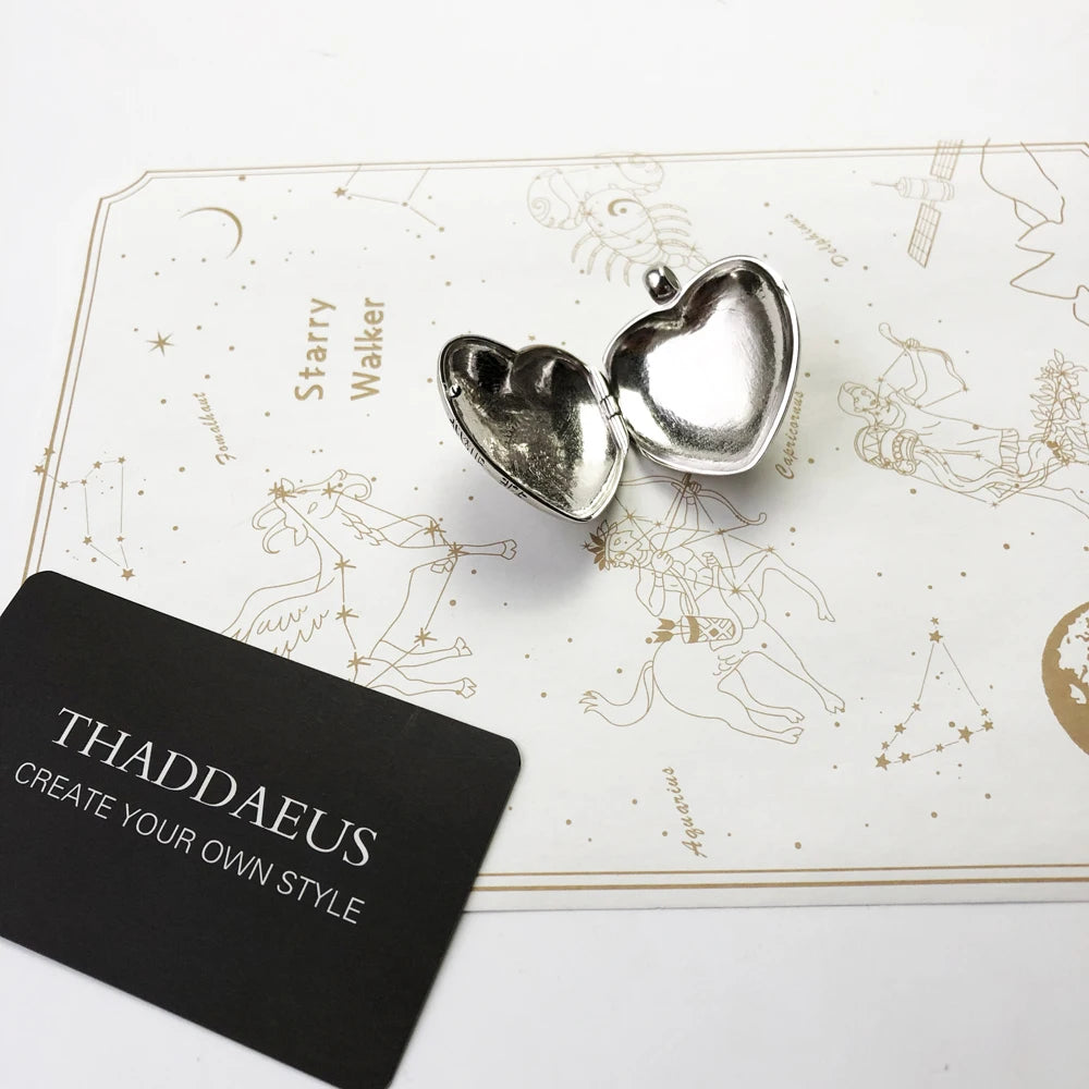 Herz-Medaillon-Anhänger aus 925 Sterling Silber, zwei Schalen, seitlich geöffnet