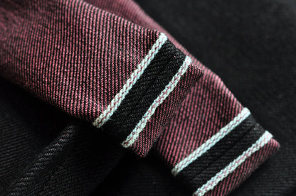 Herren Jeans aus Selvedge Denim mit doppelseitiger Färbung und gerader Passform
