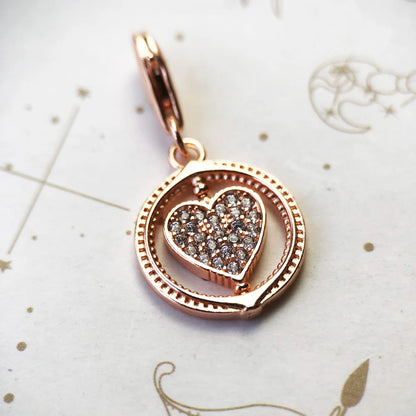 Damen-Charm gedrehtes Herz Roségold Pflaster aus Sterlingsilber
