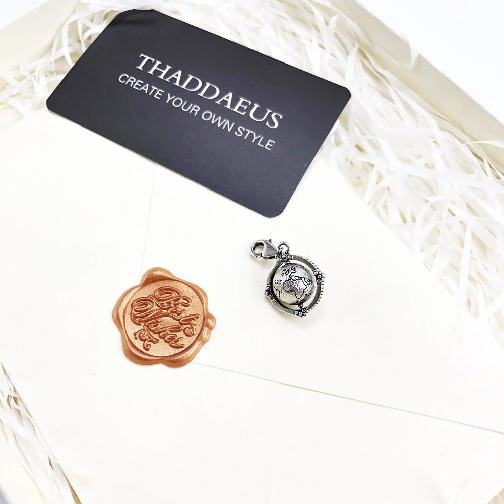Damen-Charm-Anhänger Vintage Globus Rebellen Welt Winter aus Sterlingsilber