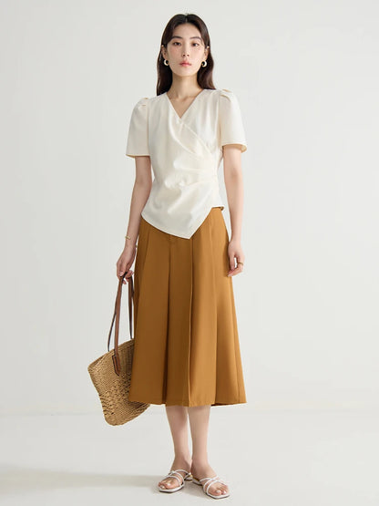 Langarm-Bluse mit V-Ausschnitt und Jacquard-Stoff im chinesischen Stil – einreihig geknöpft in zwei Farben.