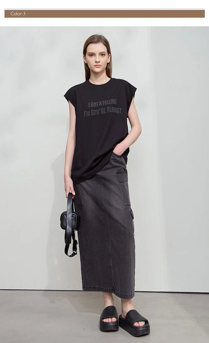 Damen T-Shirt aus Baumwolle mit lässigem O-Ausschnitt und breiten Schultern