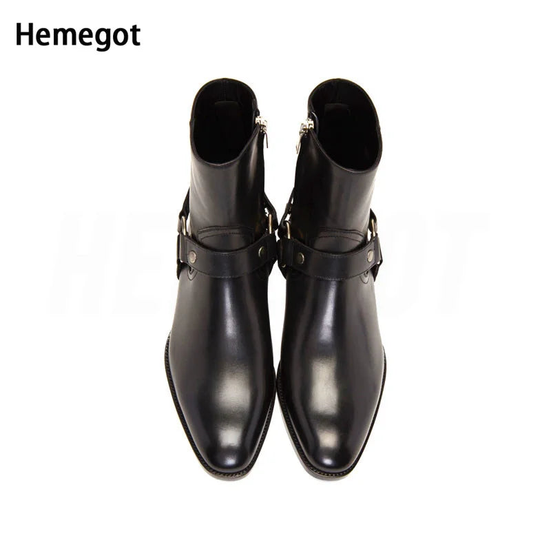 Chelsea-Boots Vorderansicht mit Schnallriemen, seitlichem Reißverschluss, Glattleder schwarz
