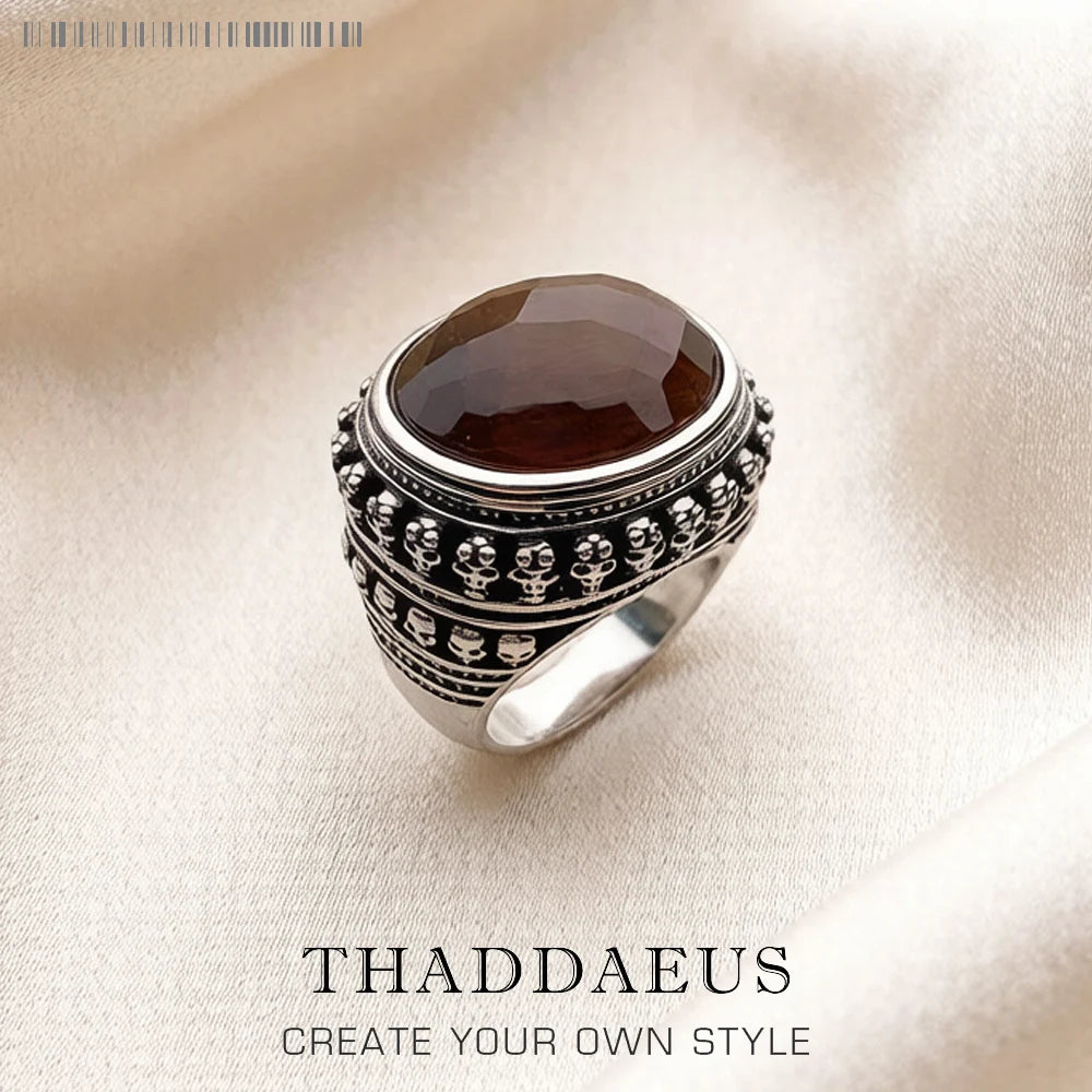 Ring aus 925 Sterling: Tigerauge mit Totenkopf-Verzierungen, silberfarben