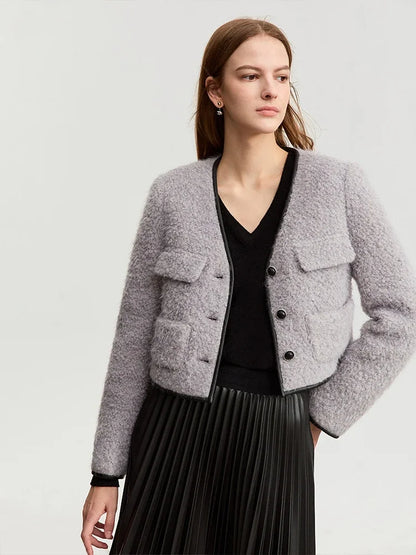 Damen Wollmantel im minimalistischen Design mit V-Ausschnitt und Taschen