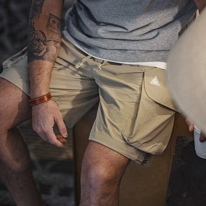 Herren Shorts mit Kordelzug Design und mehreren Taschen für den Sommer