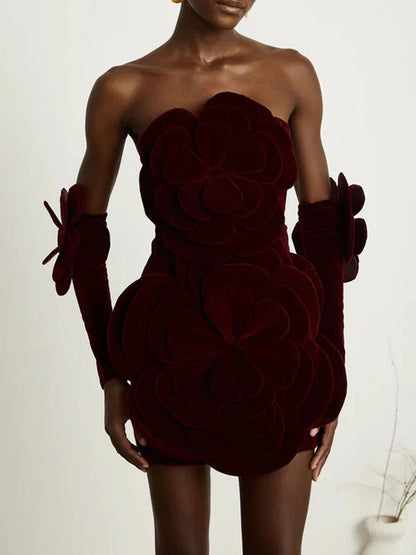 Elegantes Damenkleid mit Rundhalsausschnitt, kurzen Ärmeln und Patchwork-Design mit Quasten und Falten.